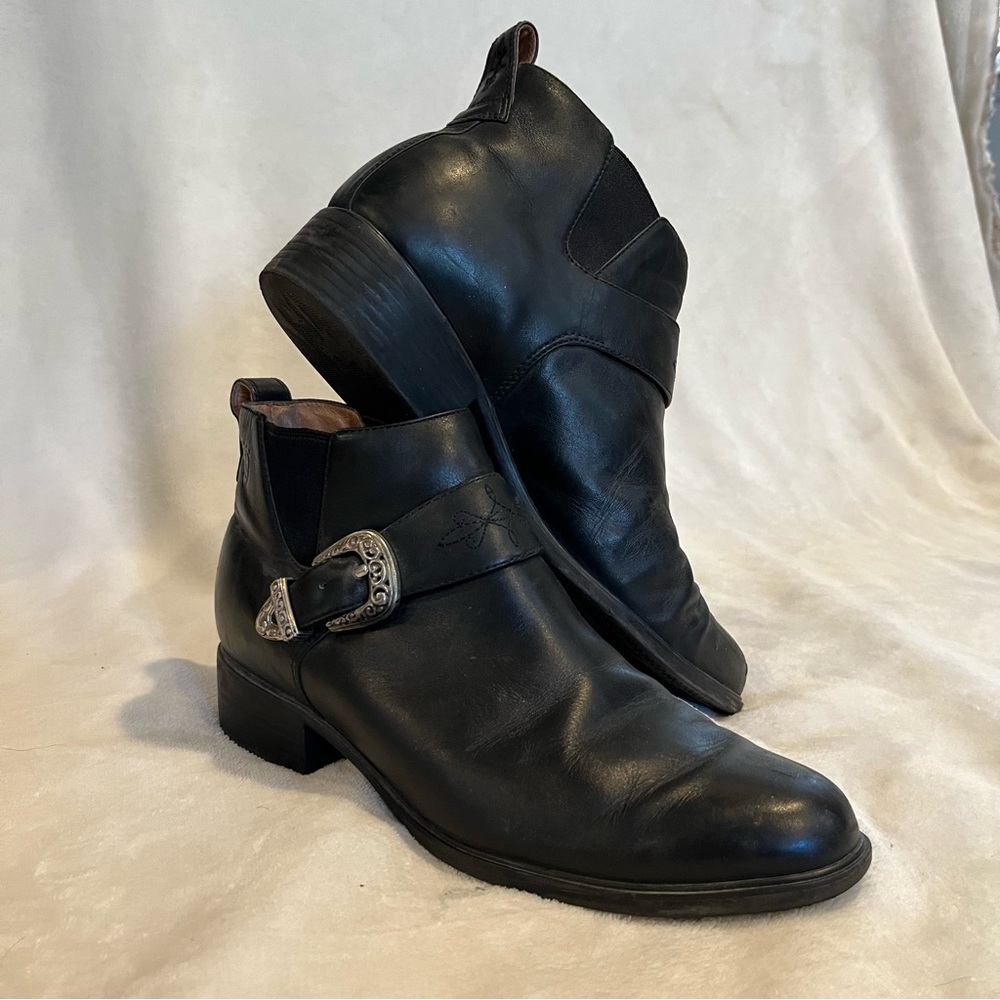 ARIAT Buckle Ankle Boots ✨